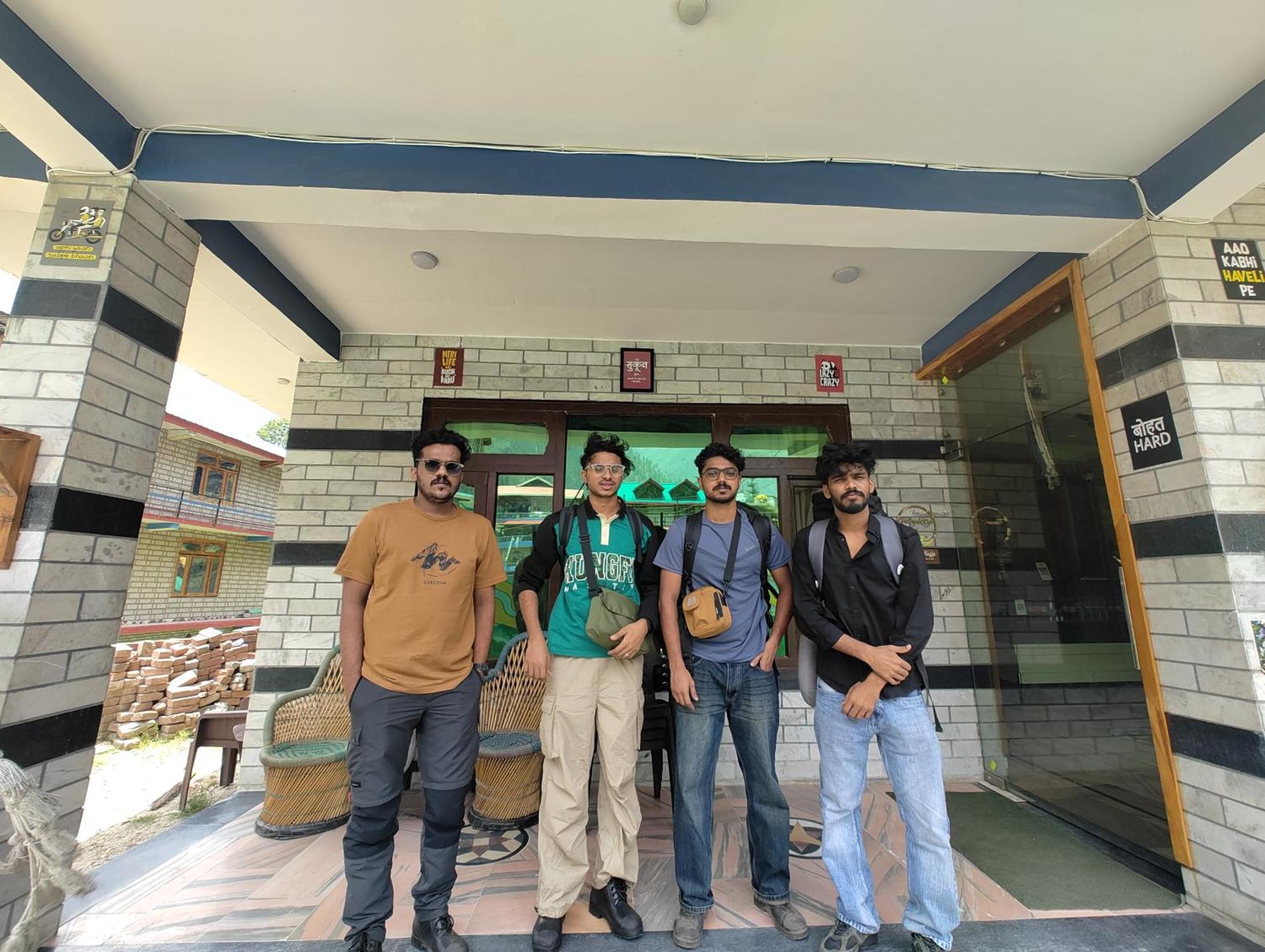 Triumph Bed And Breakfast And Cafe Kasol Exterior foto